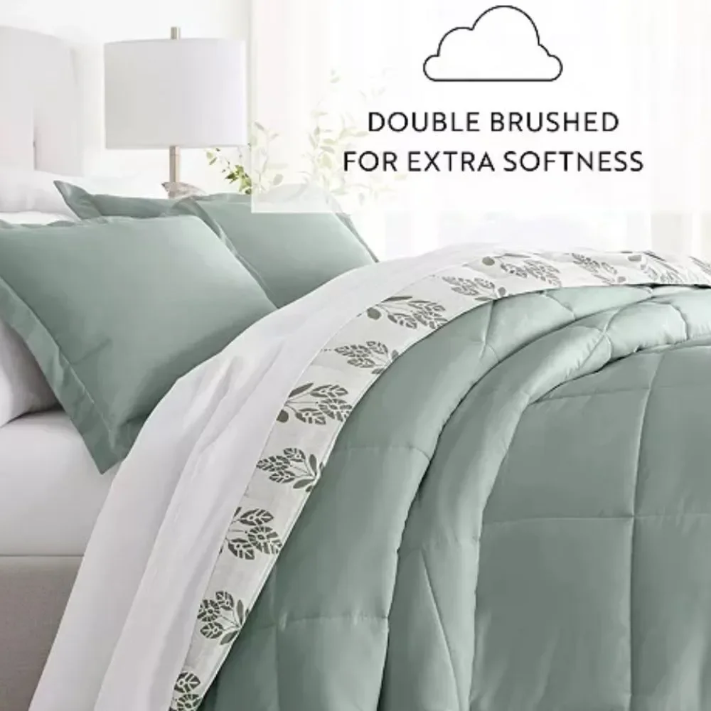 Folk Leaves 3-Piece Comforter Set, Full/Queen in Eucalyptus/White. NWT!